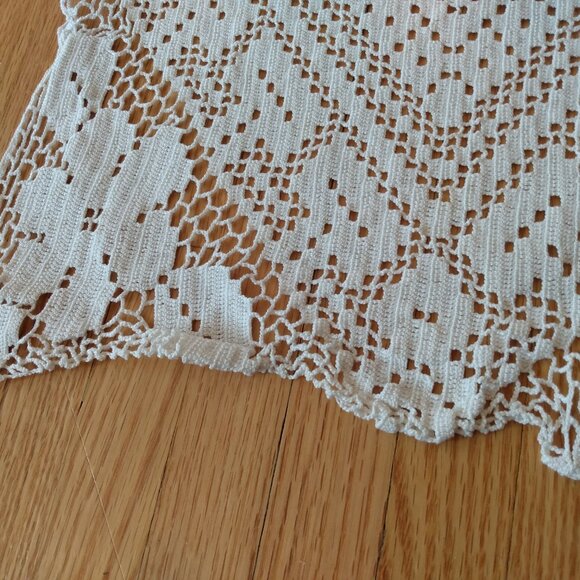 Vintage Filet Crochet Table Runner 40.5" by 17" Diamonds Flowers White Cotton - Picture 5 of 14